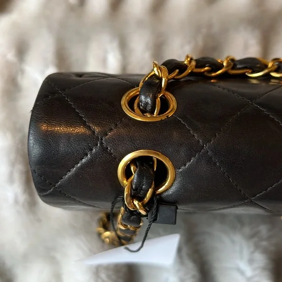 SOLD Chanel Medium Double Flap Bag - Picture 4 of 17